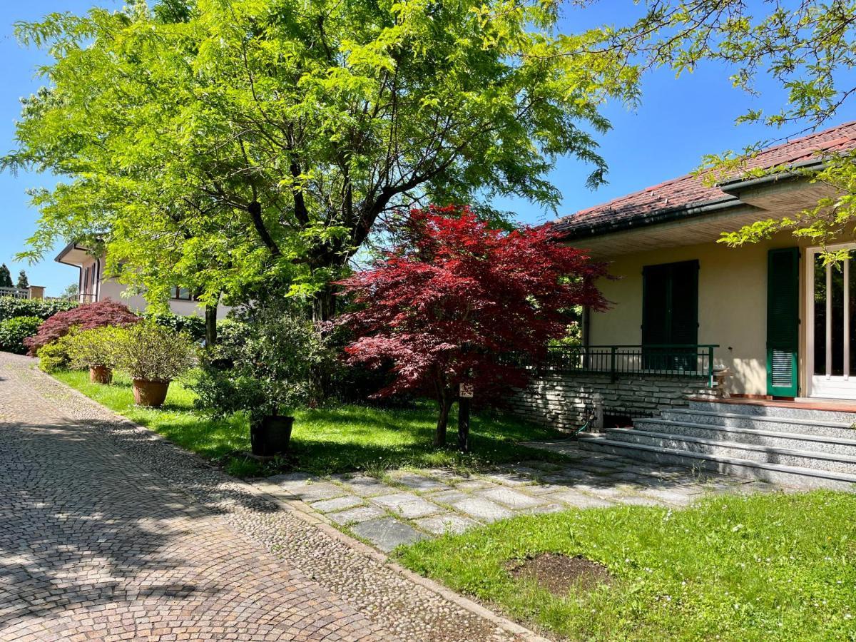 Lukas Home Con Il Cuore Appartamento 3 Camere Al Piano Terra E Appartamento 1 Camera In Taverna Merone Bagian luar foto