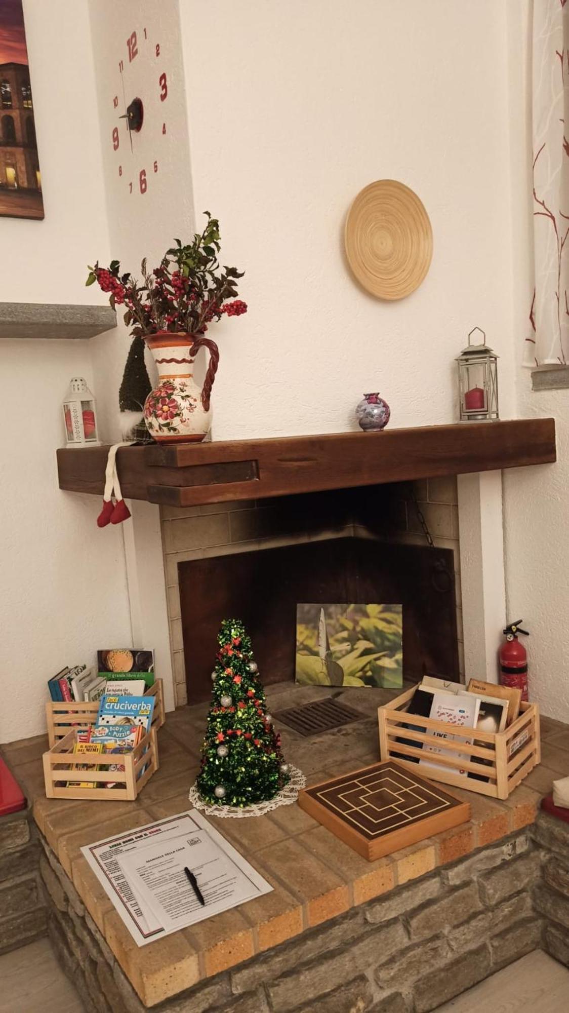 Lukas Home Con Il Cuore Appartamento 3 Camere Al Piano Terra E Appartamento 1 Camera In Taverna Merone Bagian luar foto