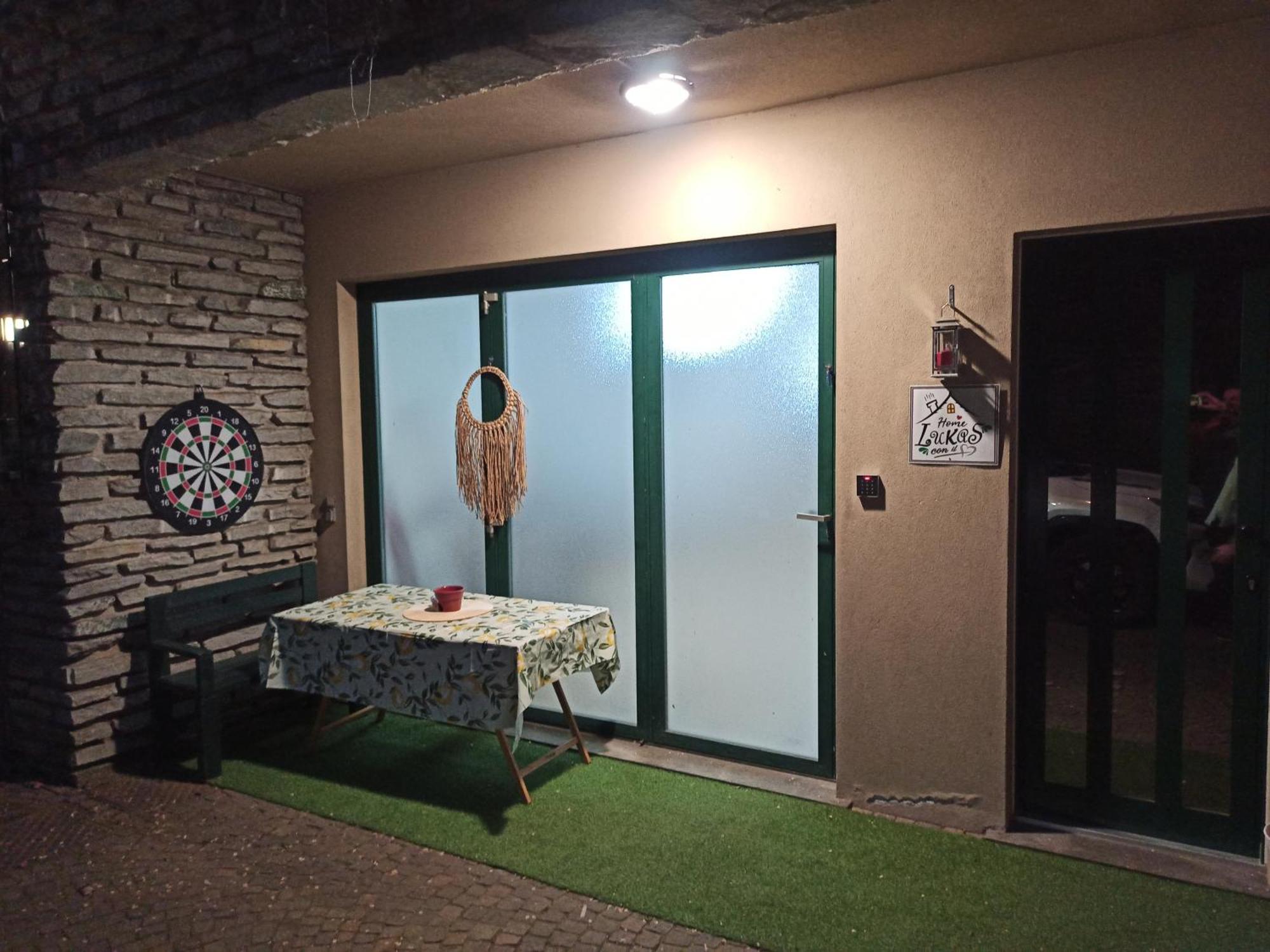 Lukas Home Con Il Cuore Appartamento 3 Camere Al Piano Terra E Appartamento 1 Camera In Taverna Merone Bagian luar foto